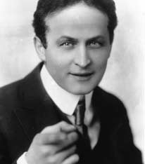 Harry Houdini - Escape Artist / Illusionist